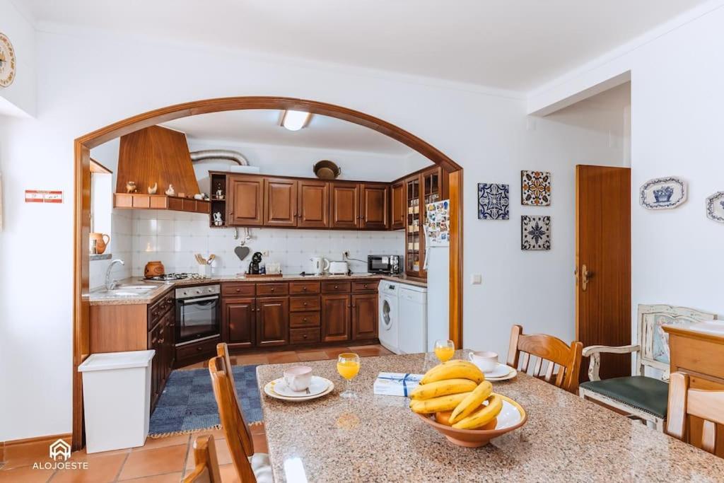 Casa Do Patio - 3 Bedrooms, Ponte Rol Torres Vedras Exterior foto